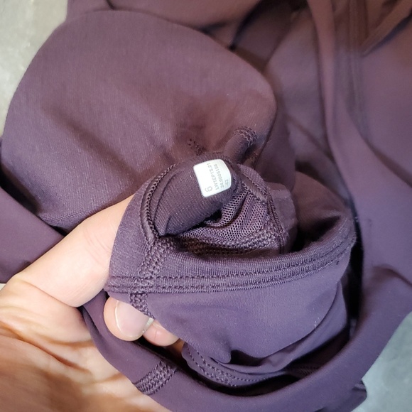 Wunder Train Mesh Racerback Tank Top Medium Support. Crossed Back. Purple. 6. - Picture 7 of 7